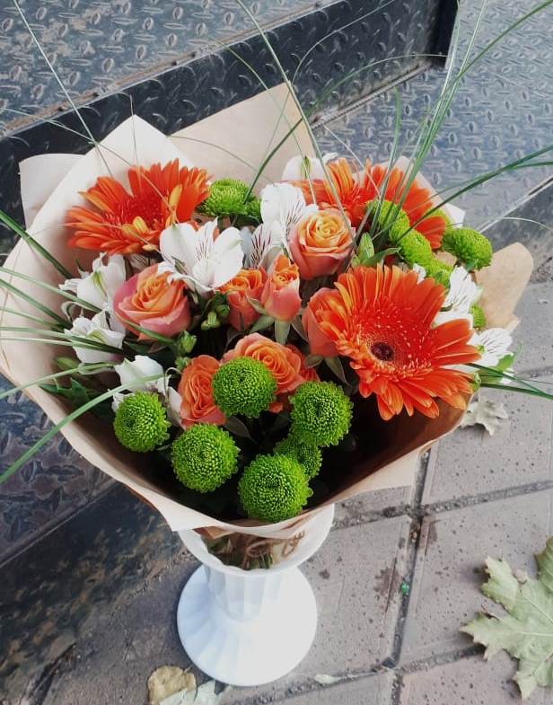 Букет цветов из: Герберы, Хризантемы, Альстромерии и Розы в Карагаче