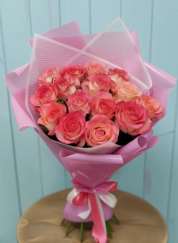 Букет 15 Розовых роз Равель в Карагаче