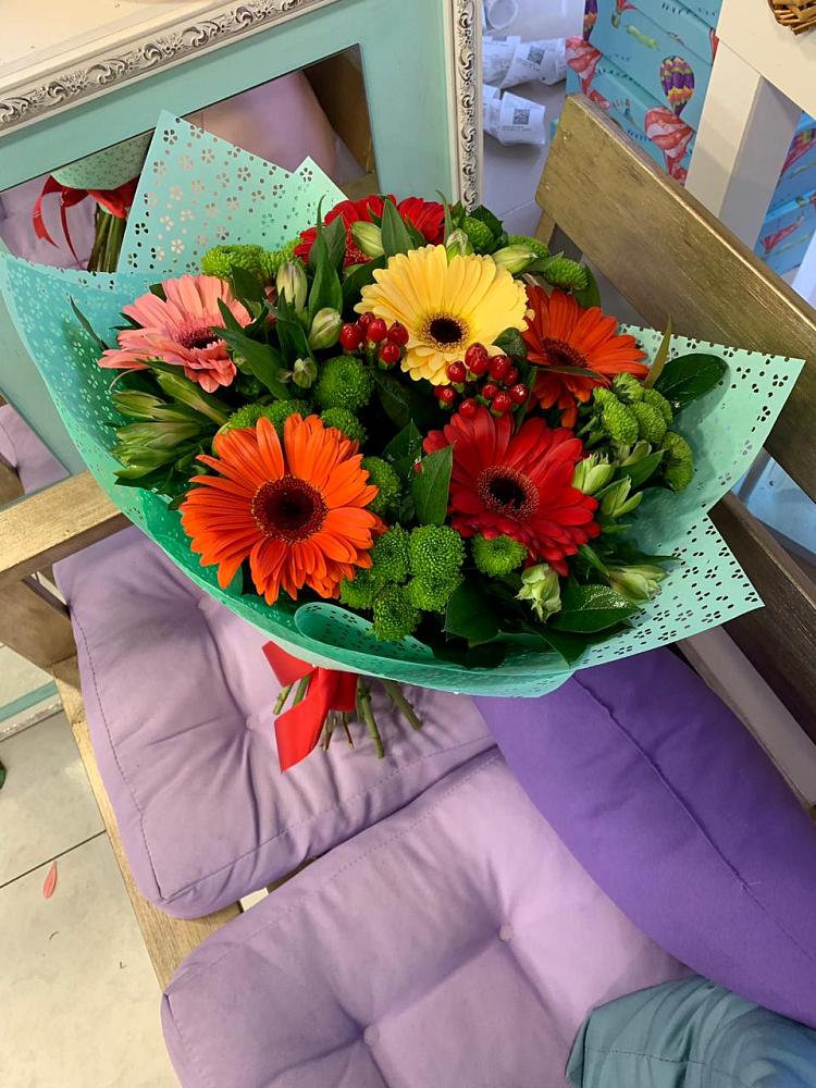 Букет цветов из: Герберы, Хризантемы и Альстромерии в Карагаче