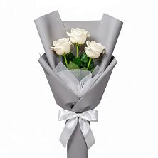 Букет 3 белые розы в Карагаче