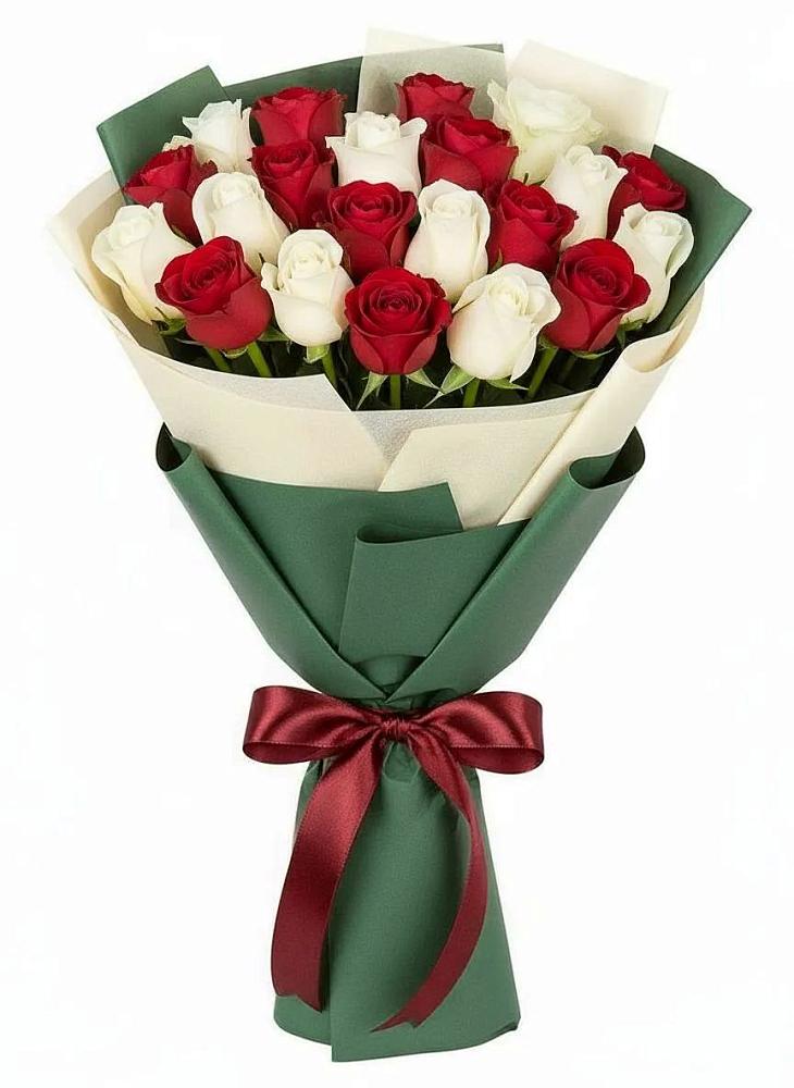 Букет Микс из красных и белых роз в Карагаче