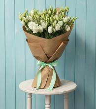 Букет цветов из:  Лизиантусы в Карагаче