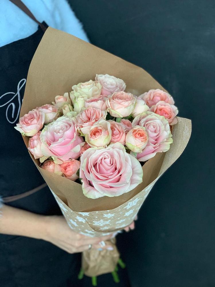 Букет цветов из: Хризантемы и Розы в Карагаче