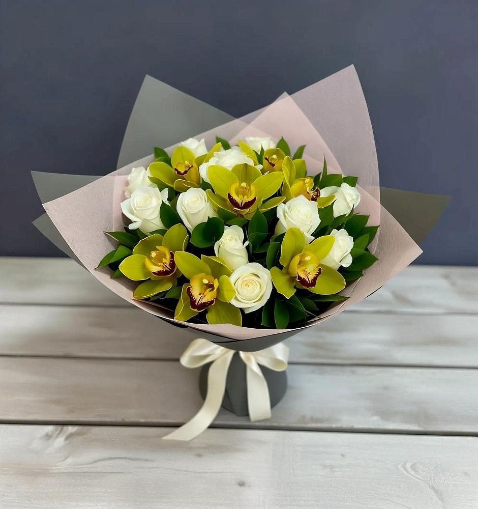 Букет цветов из: Орхидеи и Розы в Карагаче