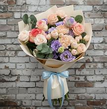 Букет цветов из:  Розы, Лизиантусы и Гвоздики в Карагаче