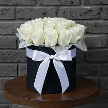 Цветочная композиция из Розы в шляпной коробке в Карагаче