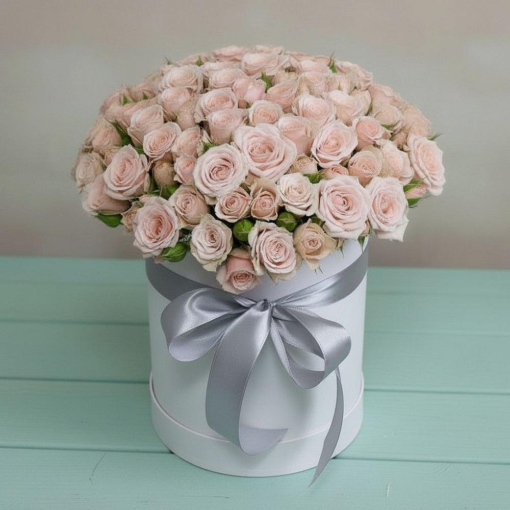 Цветочная композиция из Розы в шляпной коробке в Карагаче