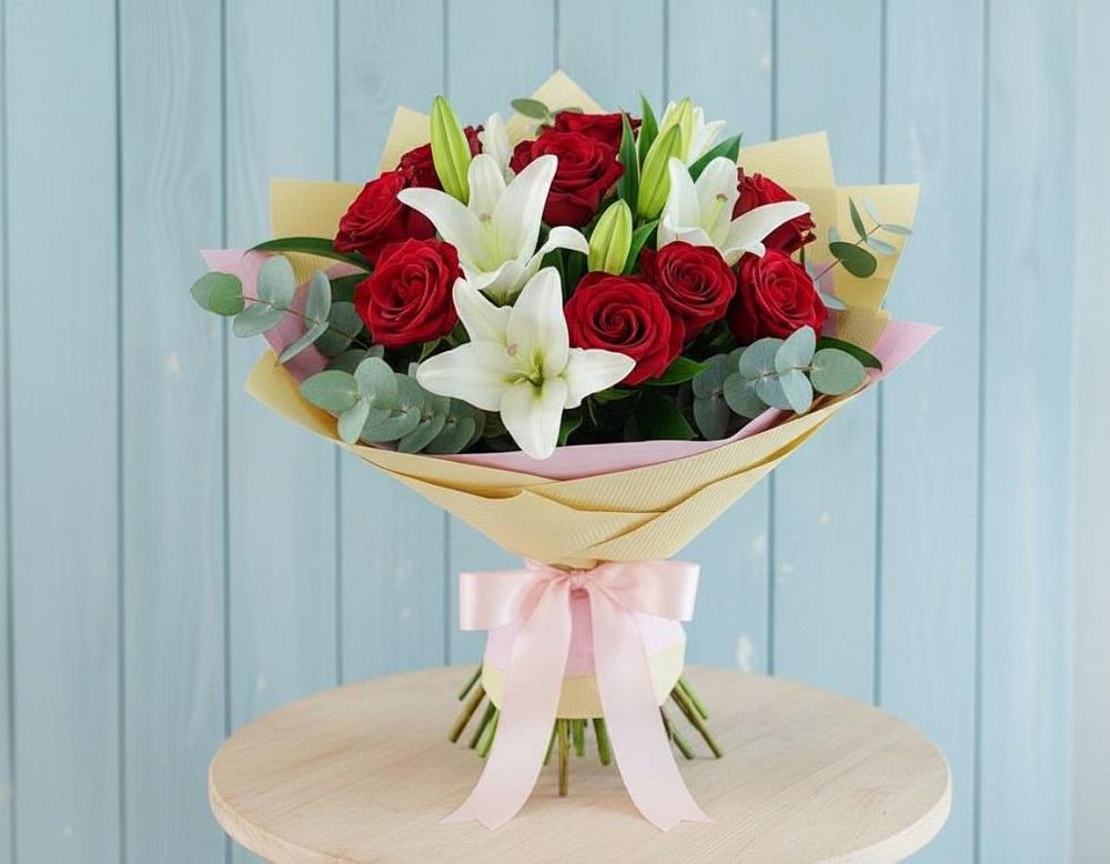 Букет цветов из: Лилии и Розы в Карагаче